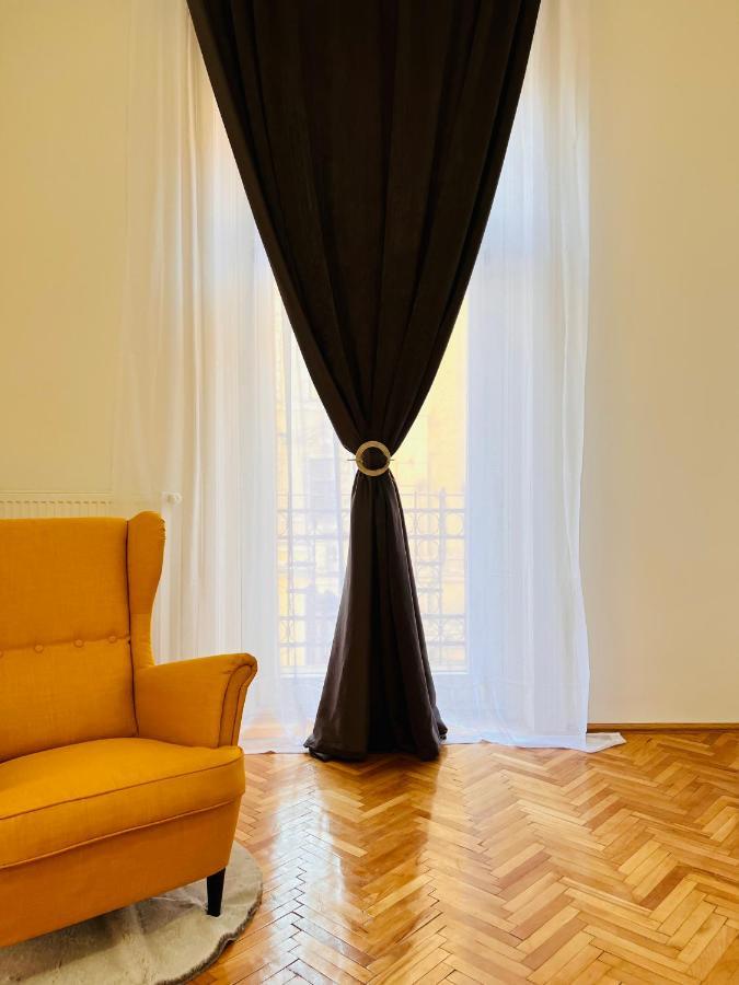 Apartment Friends Central Oradea Exterior foto